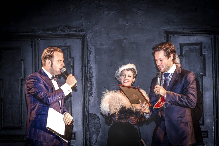 Gruodžio mėn. vykusio Jakšto g. 9 pastato įmonių Kalėdų vakaro akimirkos buvusioje Vaidilos teatro salėje